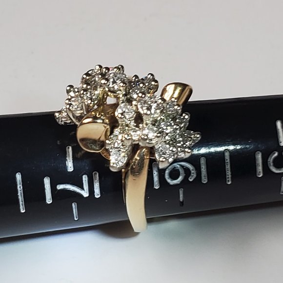 Beautiful design 14K  yellow  gold diamond ring - Picture 10 of 10